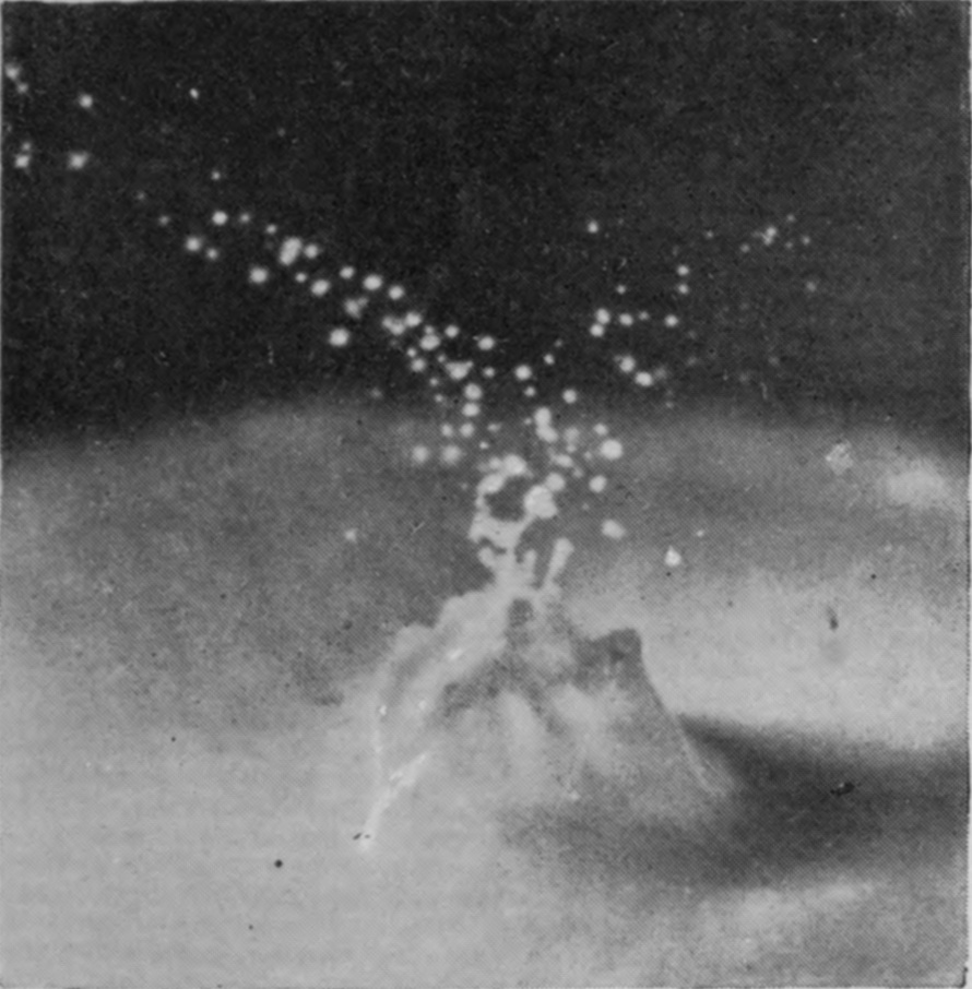 5 0·017 sec. — The mouth has all but closed, drawing the walls into a steep cone topped by a tangle of arms, with a spray of drops rising from the summit.