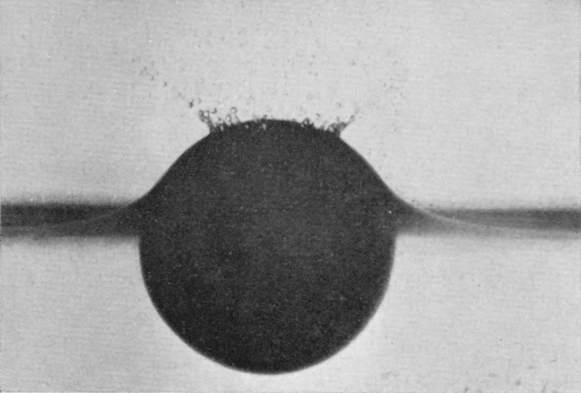 4 0·011 sec. — The beaded edge of the sheath has nearly met over the top of the sphere, throwing off a few fine threads of liquid.